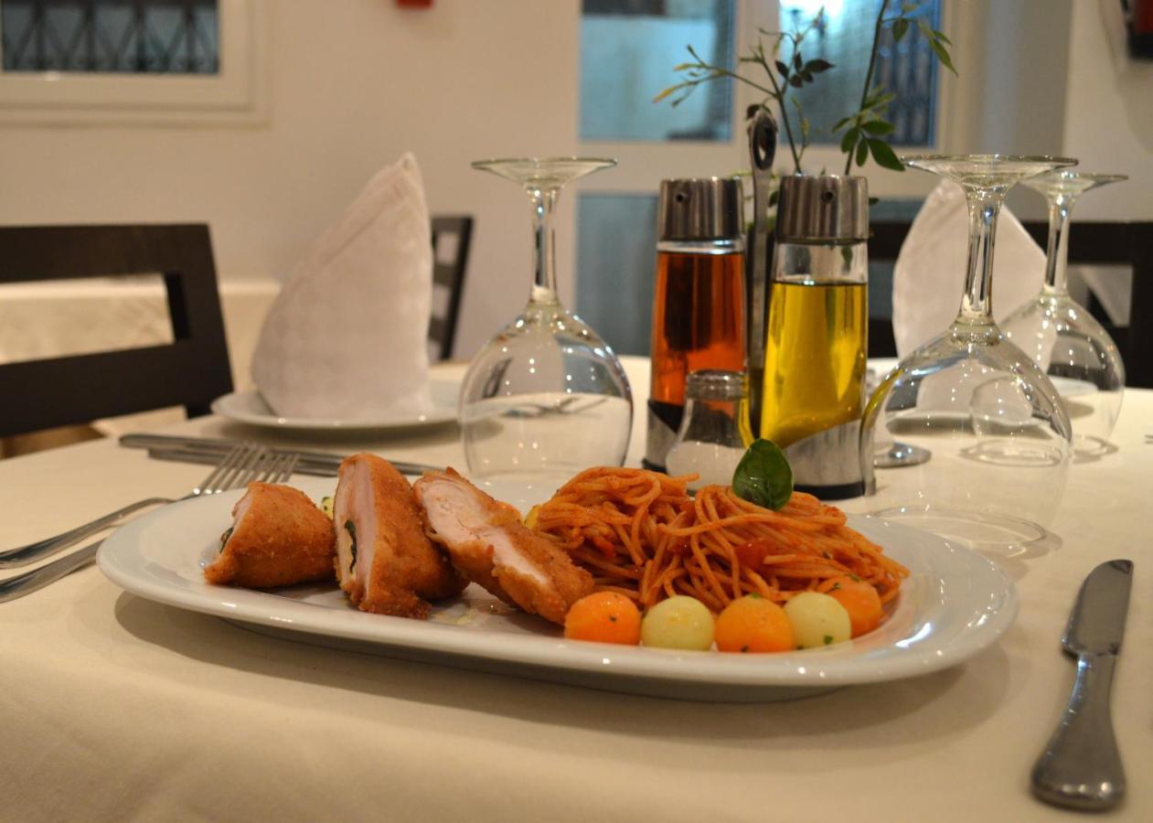 Castilia Suites Τοζέρ Εξωτερικό φωτογραφία